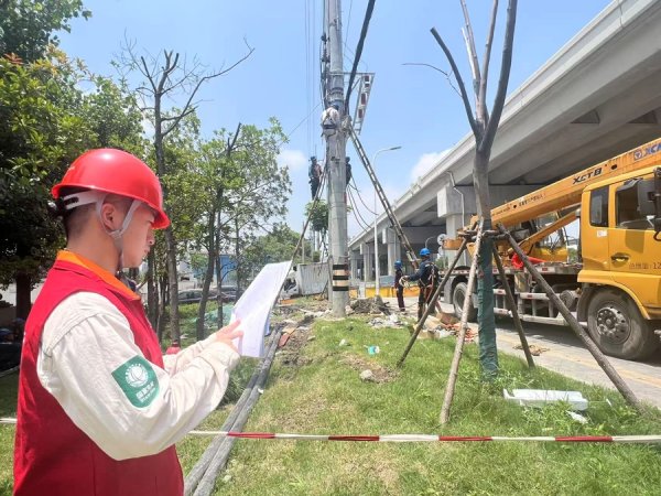 配资114门户网 2个月完成4个月工期量，上海北部高铁站建设迈出关键一步